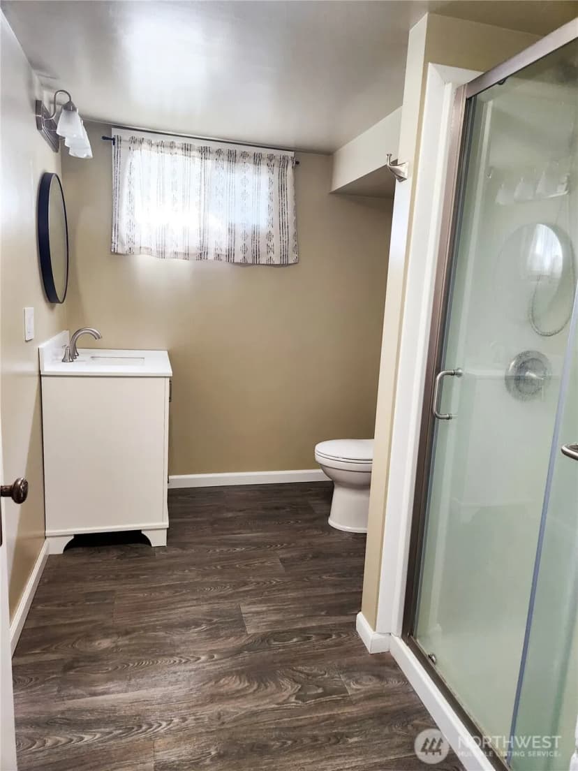 Property photo for 112 E 5th Street, Lind photo 32