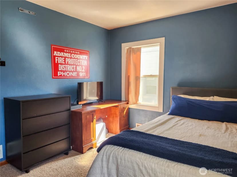 Property photo for 112 E 5th Street, Lind photo 21