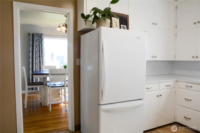 Property photo for 112 E 5th Street, Lind photo 10