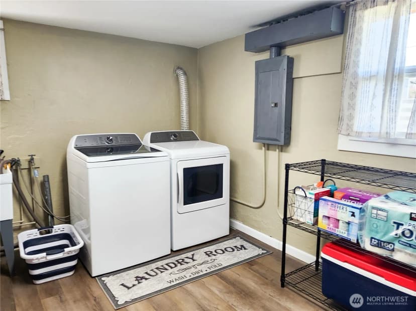 Property photo for 112 E 5th Street, Lind photo 27