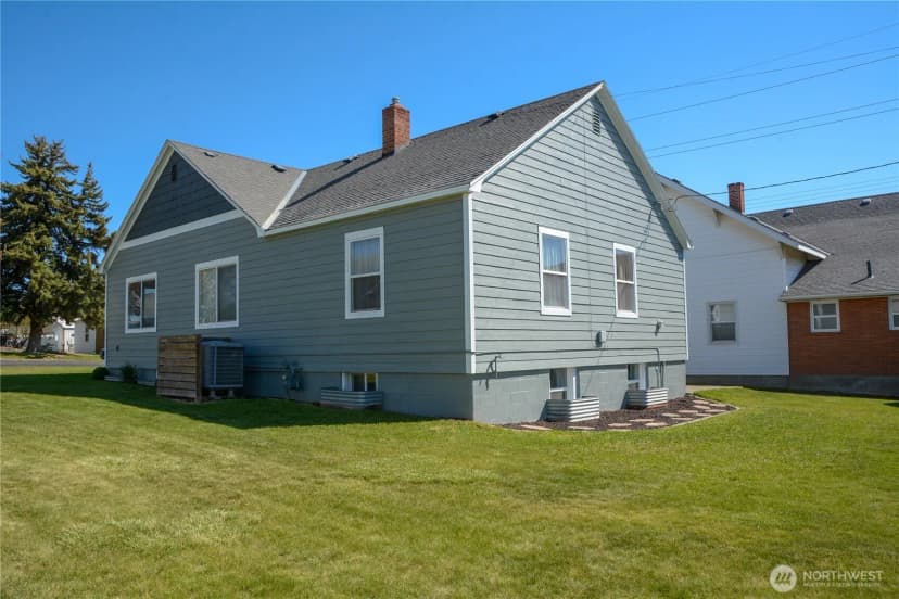 Property photo for 112 E 5th Street, Lind photo 36