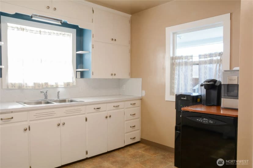 Property photo for 112 E 5th Street, Lind photo 7