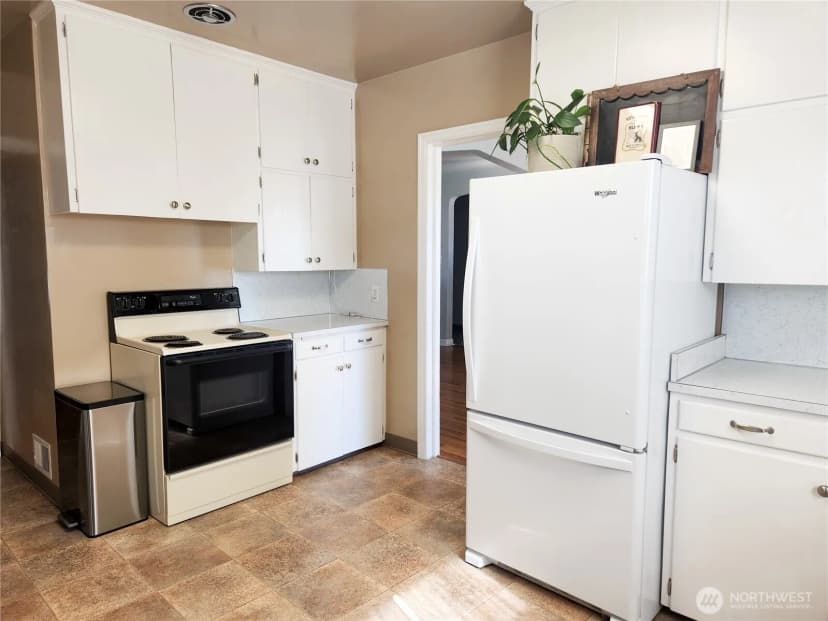 Property photo for 112 E 5th Street, Lind photo 8