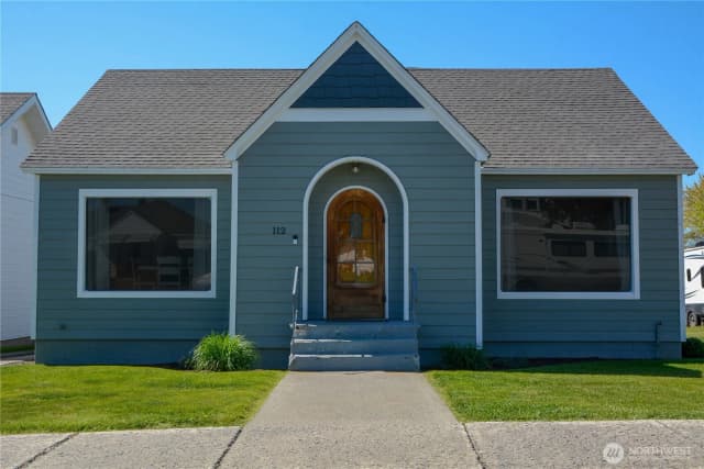 Property photo for 112 E 5th Street, Lind