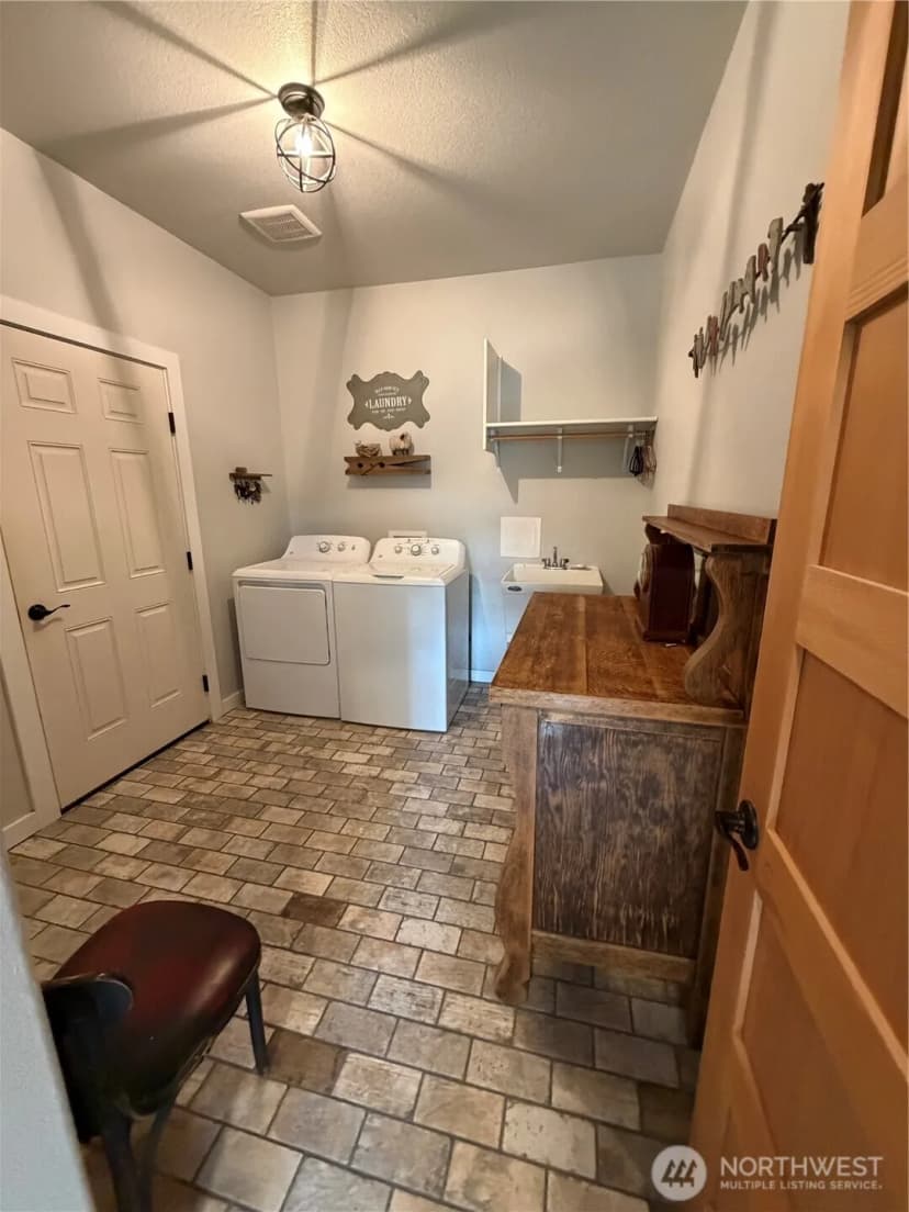 Property photo for 53 Cape Labelle Road, Tonasket photo 16