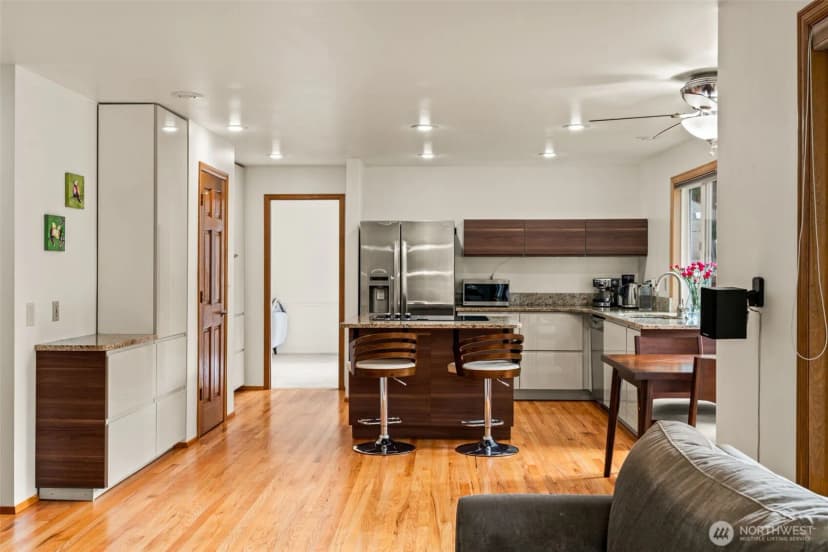 Property photo for 23431 Ne 23rd Street, Sammamish photo 6