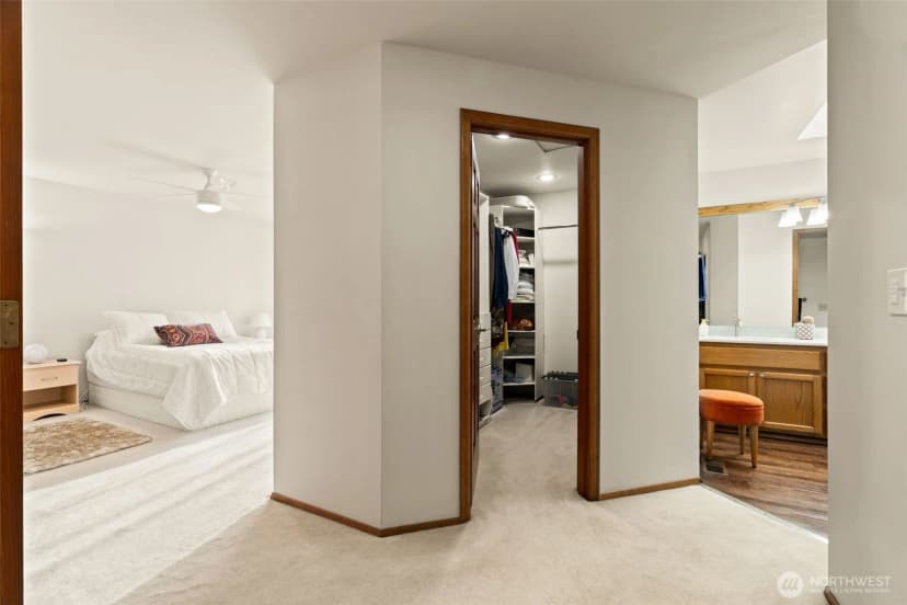 Property photo for 23431 Ne 23rd Street, Sammamish photo 17
