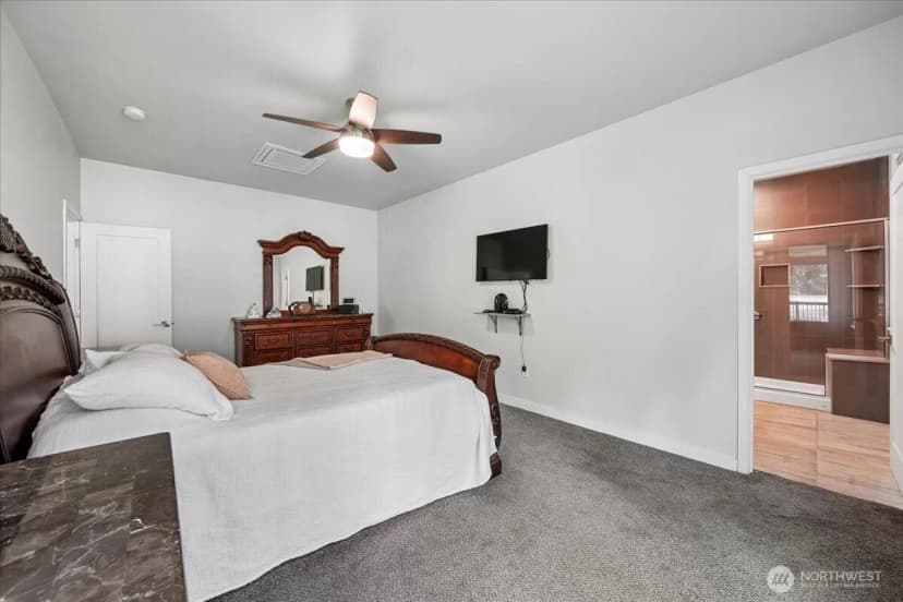 Property photo for 11714 Lake Place, Anderson Island photo 23