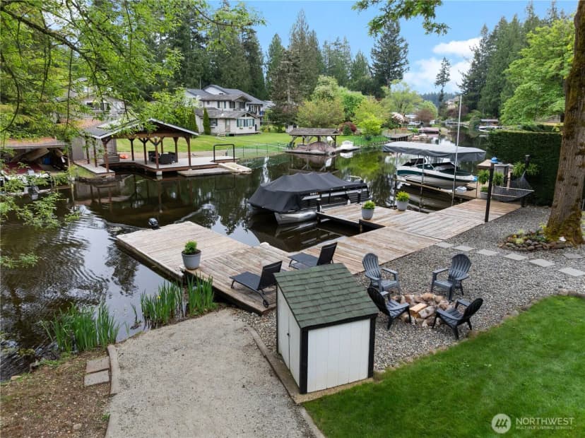Property photo for 29800 224th Avenue Se, Black Diamond photo 2