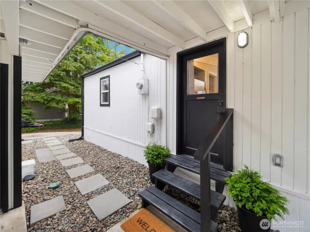 Property photo for 29800 224th Avenue Se, Black Diamond photo 4