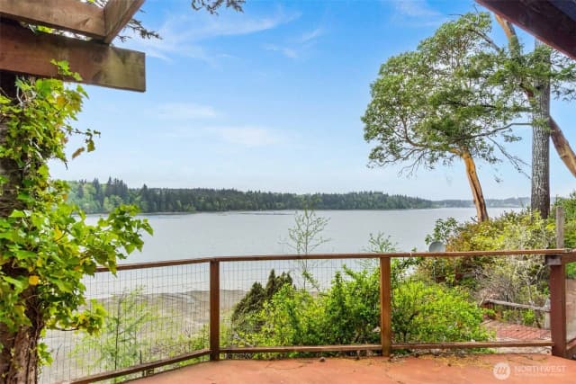 Property photo for 6105 Elizan Drive Nw, Olympia