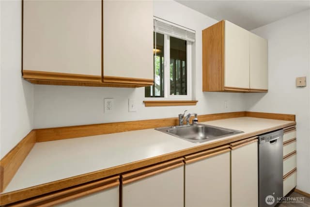 Property photo for 1239 Sw 132nd Lane #823, Burien photo 5
