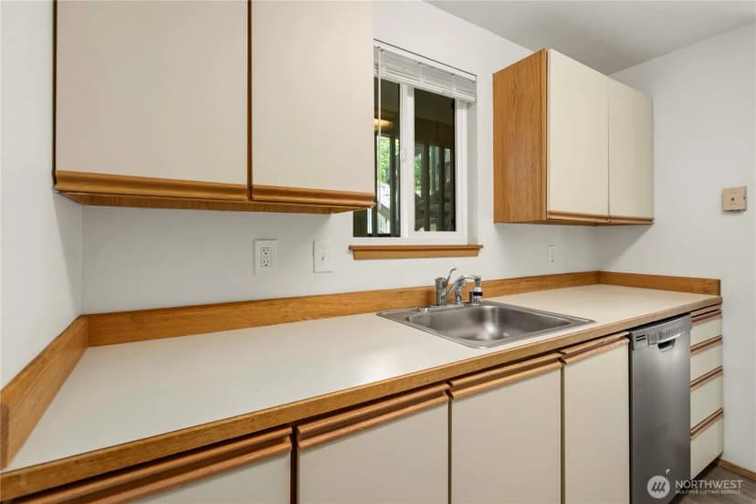 Property photo for 1239 Sw 132nd Lane #823, Burien photo 5