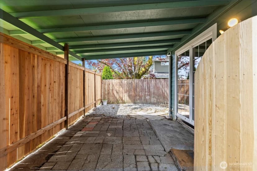 Property photo for 2111 201st Place Sw, Lynnwood photo 28