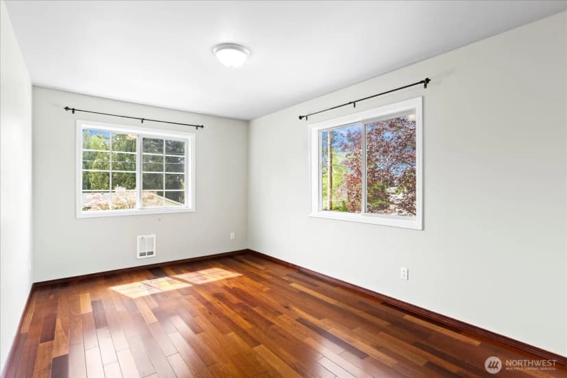 Property photo for 2111 201st Place Sw, Lynnwood photo 15