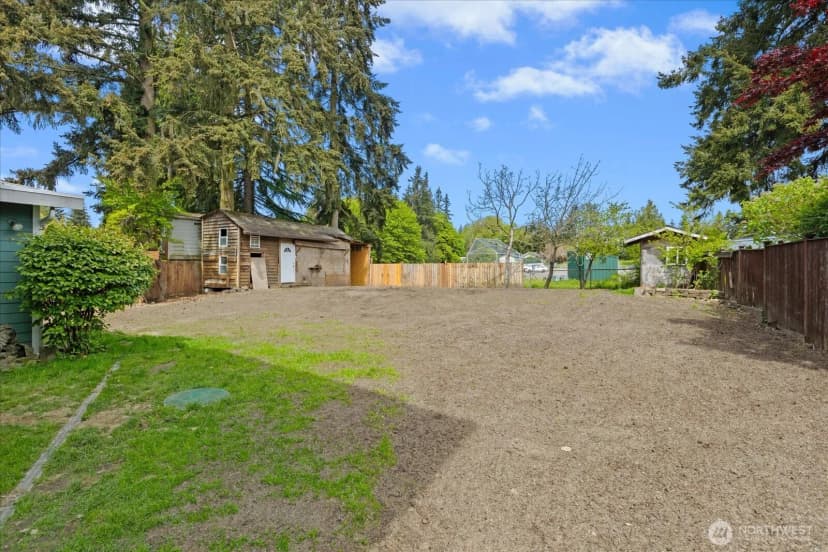 Property photo for 2111 201st Place Sw, Lynnwood photo 31