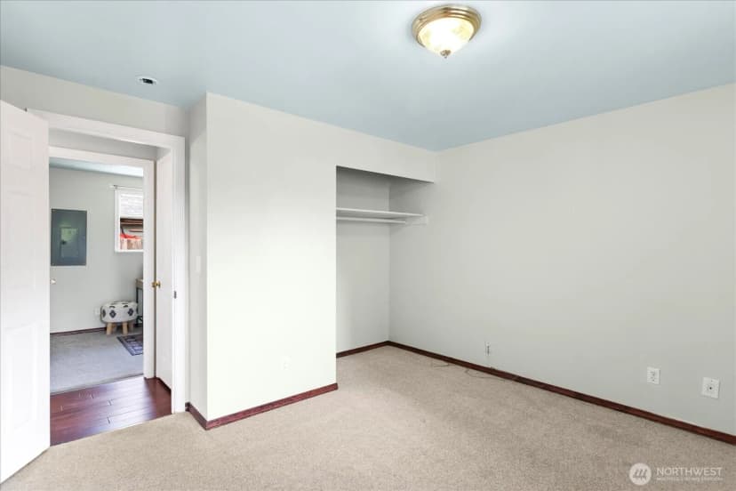 Property photo for 2111 201st Place Sw, Lynnwood photo 24