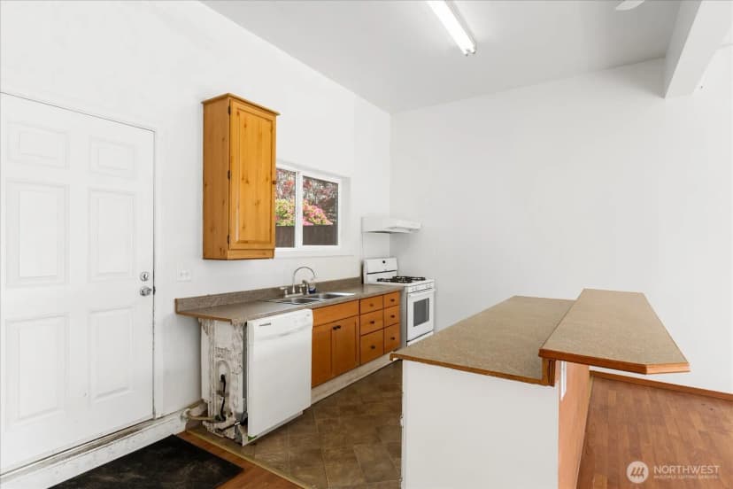 Property photo for 2111 201st Place Sw, Lynnwood photo 26