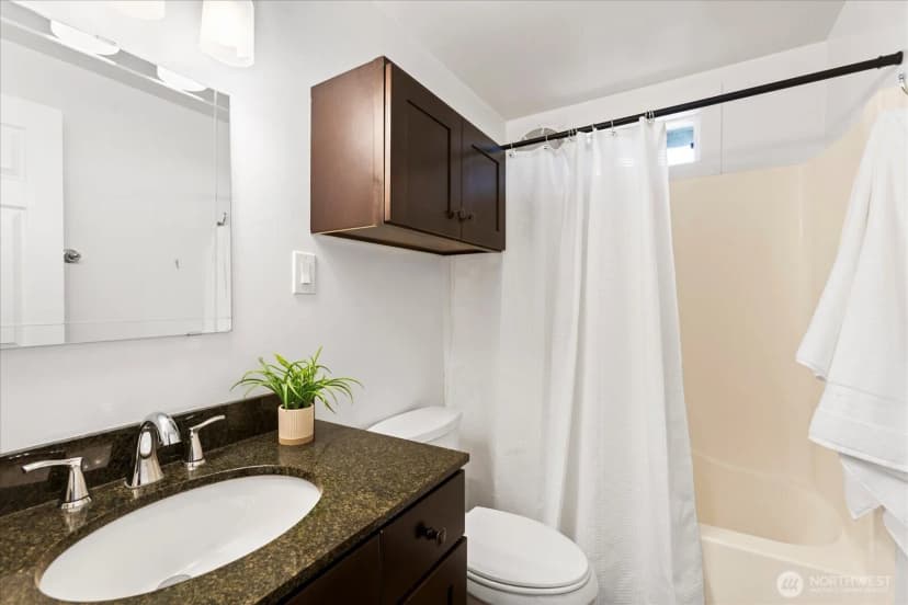 Property photo for 2111 201st Place Sw, Lynnwood photo 19