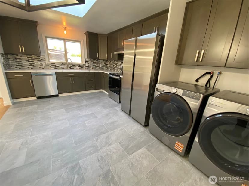Property photo for 4916 24th Place S, Seattle photo 11
