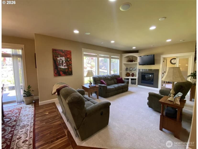 Property photo for 545 E 18 Street, La Center photo 9