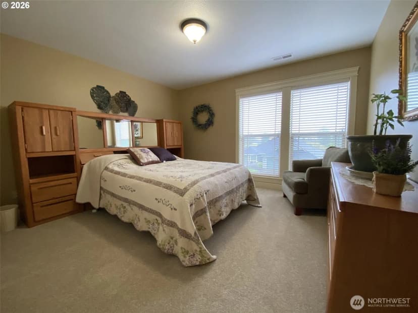 Property photo for 545 E 18 Street, La Center photo 16