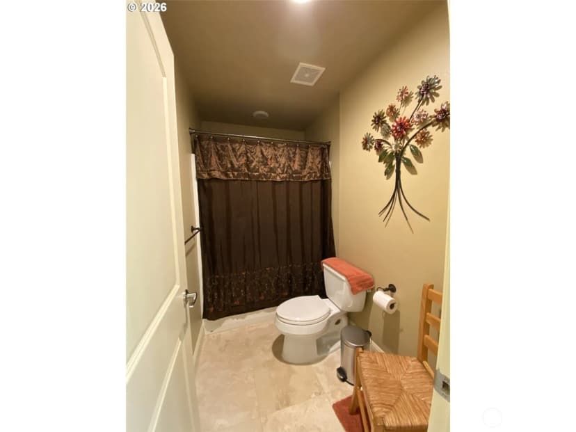 Property photo for 545 E 18 Street, La Center photo 18