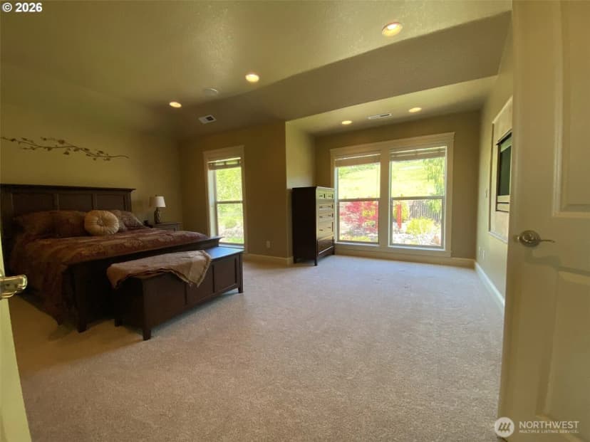 Property photo for 545 E 18 Street, La Center photo 21