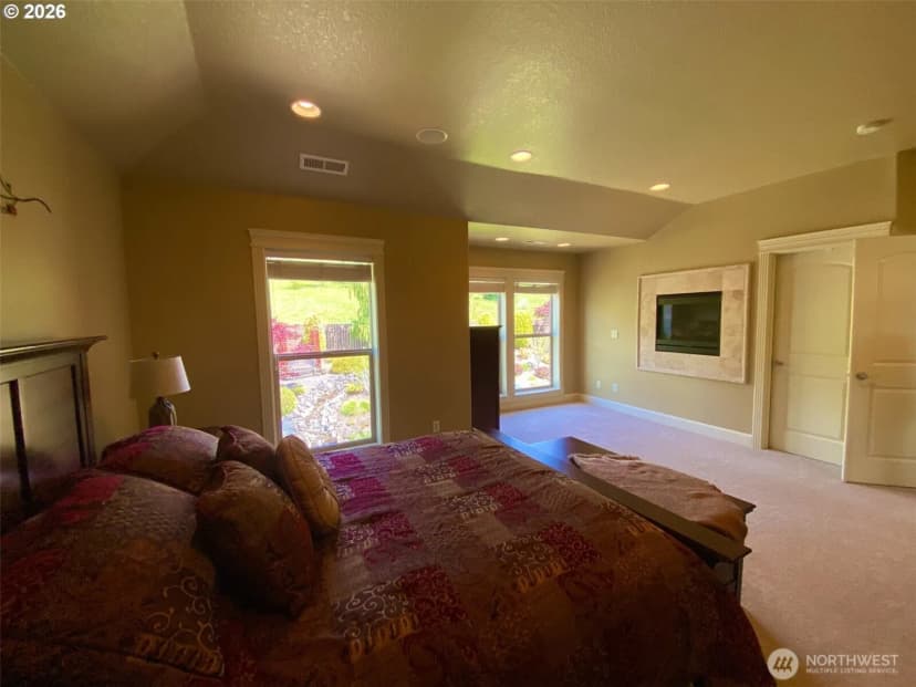 Property photo for 545 E 18 Street, La Center photo 20