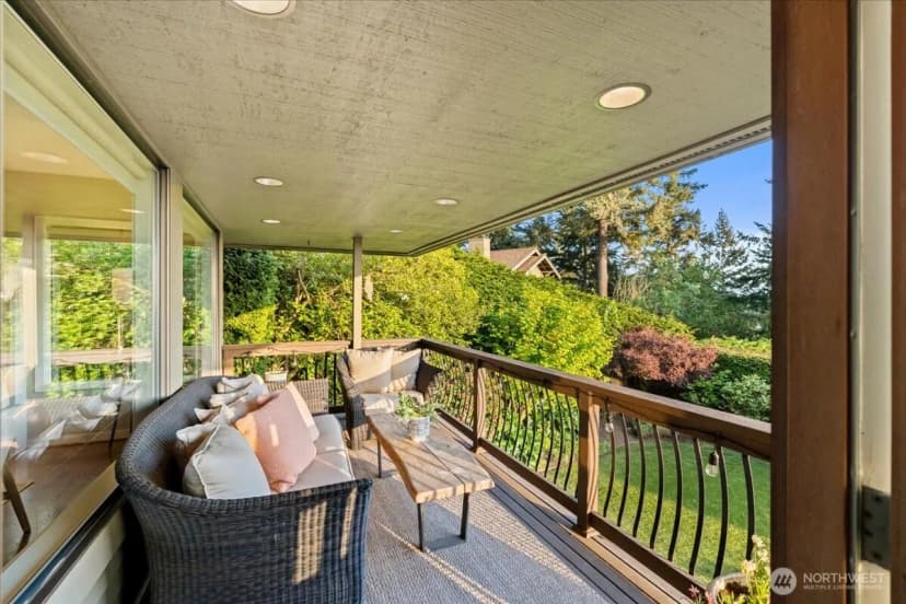 Property photo for 8297 Se 82nd Street, Mercer Island photo 8