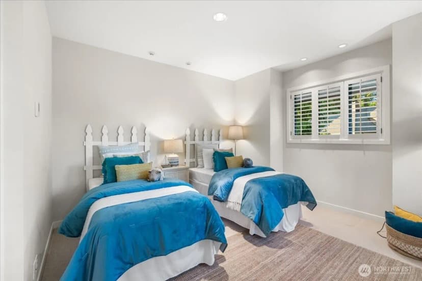 Property photo for 8297 Se 82nd Street, Mercer Island photo 19