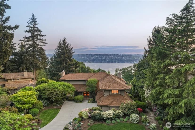 Property photo for 8297 Se 82nd Street, Mercer Island photo 6