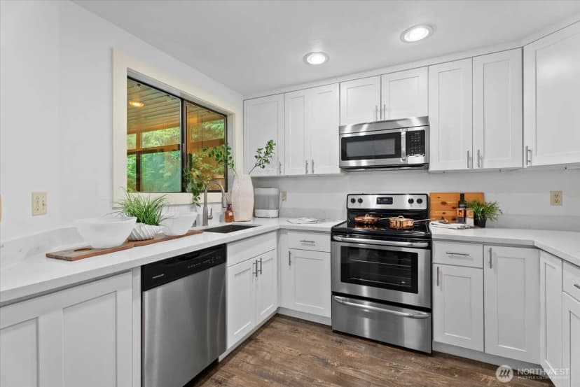 Property photo for 12221 100th Avenue Ne #b102, Kirkland photo 7