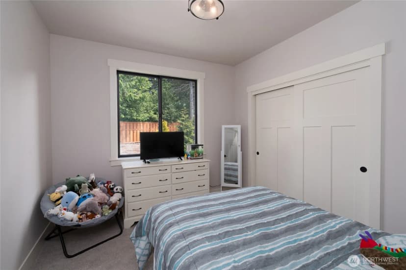 Property photo for 4616 Anaco Beach Road, Anacortes photo 19