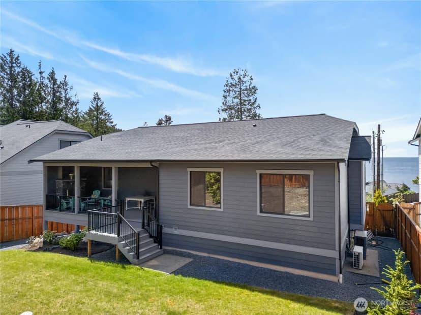 Property photo for 4616 Anaco Beach Road, Anacortes photo 32