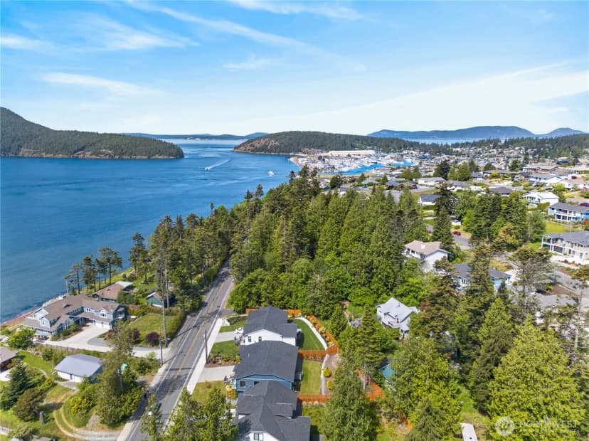 Property photo for 4616 Anaco Beach Road, Anacortes photo 35