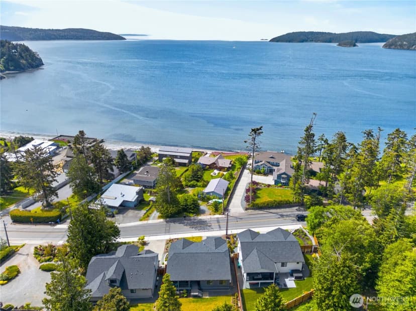 Property photo for 4616 Anaco Beach Road, Anacortes photo 31