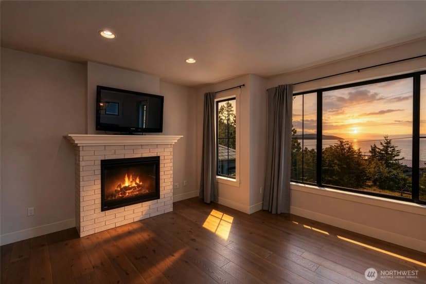 Property photo for 4616 Anaco Beach Road, Anacortes photo 17