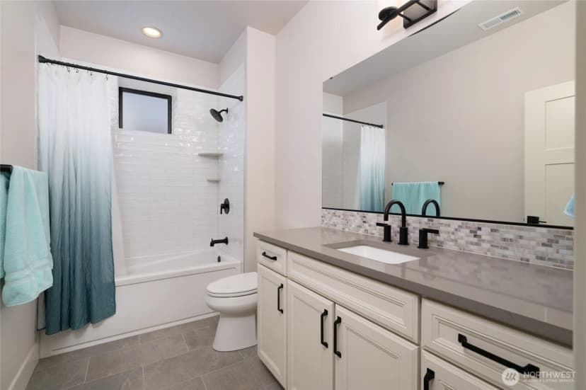 Property photo for 4616 Anaco Beach Road, Anacortes photo 27