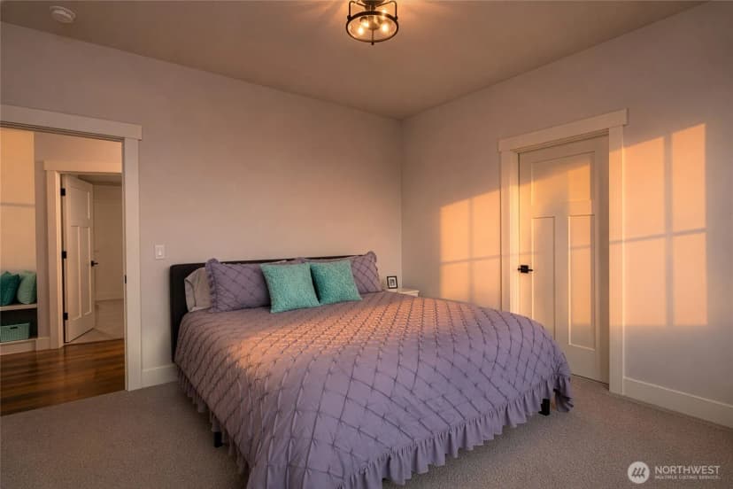 Property photo for 4616 Anaco Beach Road, Anacortes photo 22