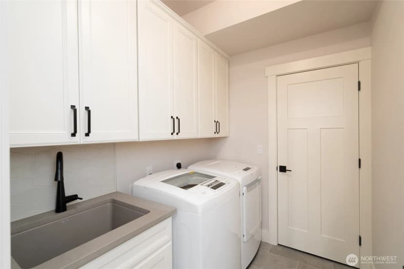 Property photo for 4616 Anaco Beach Road, Anacortes photo 28