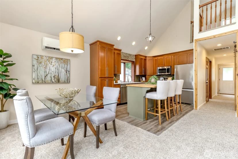 Property photo for 40420 Ski Park Rd E, Eatonville photo 18