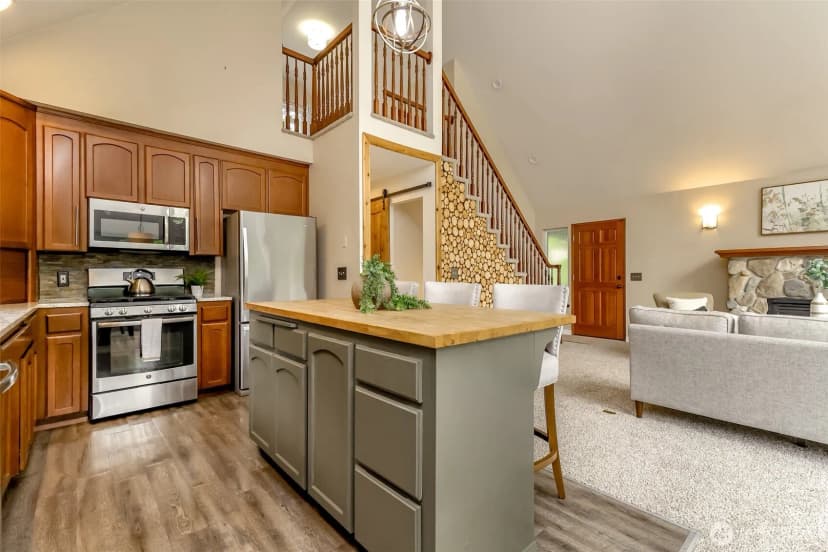 Property photo for 40420 Ski Park Rd E, Eatonville photo 15
