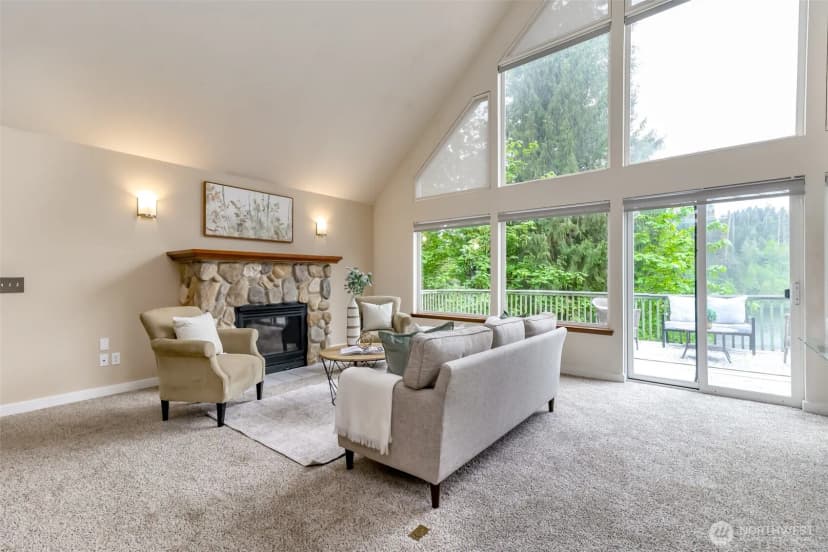 Property photo for 40420 Ski Park Rd E, Eatonville photo 8