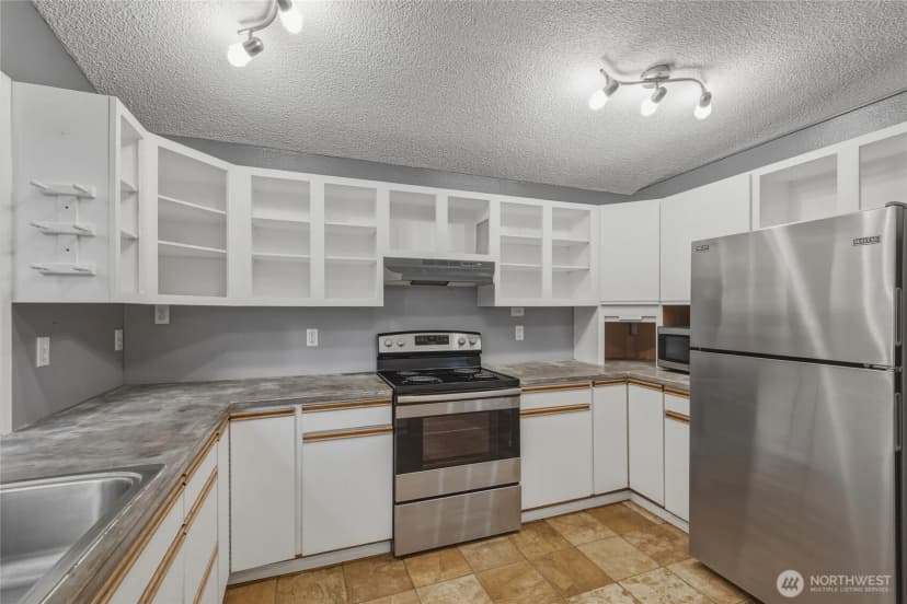 Property photo for 405 Sudden Valley Drive, Bellingham photo 12