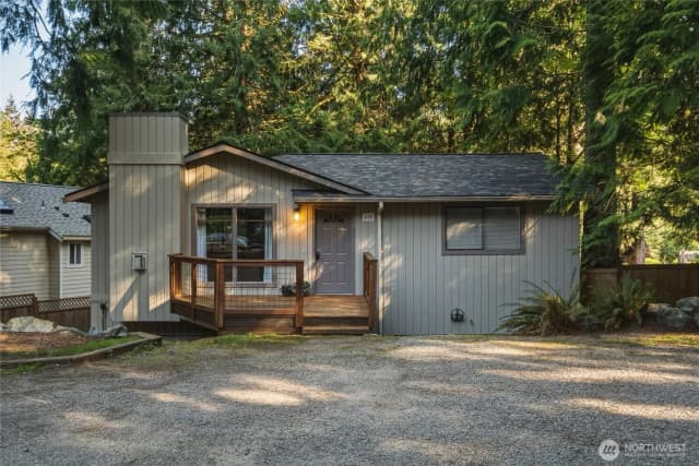 Property photo for 405 Sudden Valley Drive, Bellingham photo 2