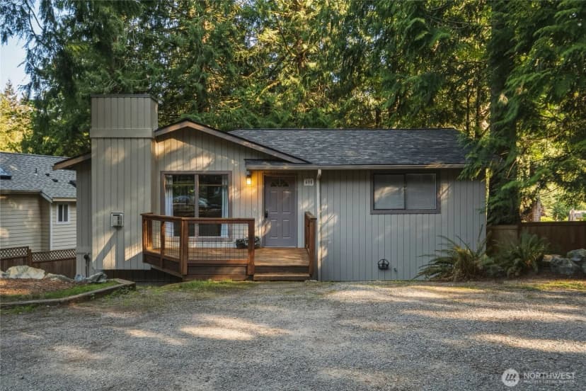 Property photo for 405 Sudden Valley Drive, Bellingham photo 2