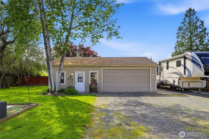 Property photo for 2016 E 63rd Avenue, Fife photo 19