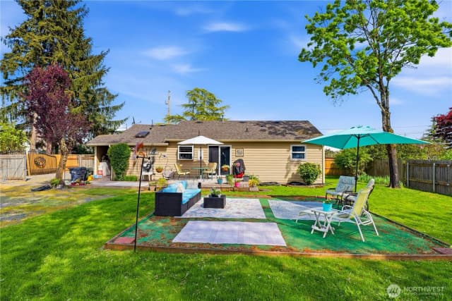 Property photo for 2016 E 63rd Avenue, Fife photo 3