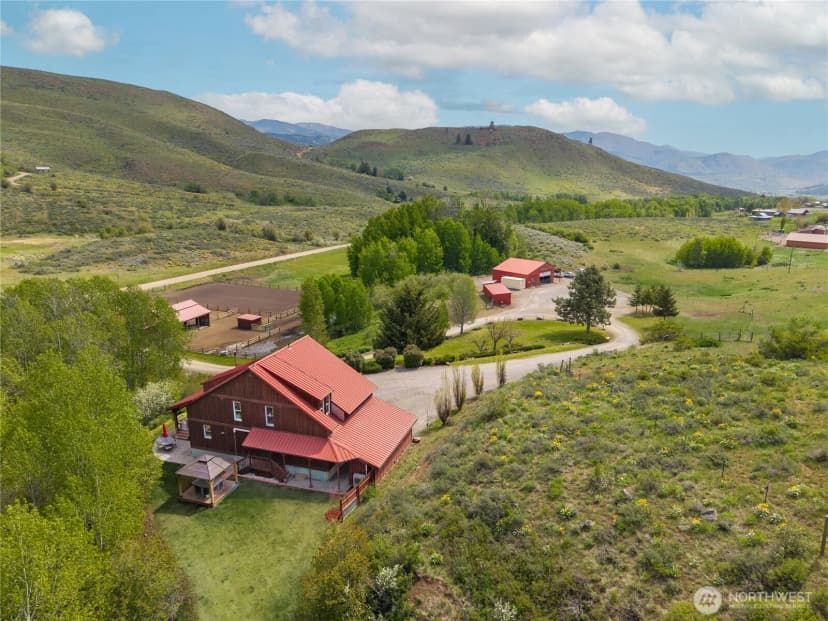 Property photo for 373 Rendezvous Road, Winthrop photo 7